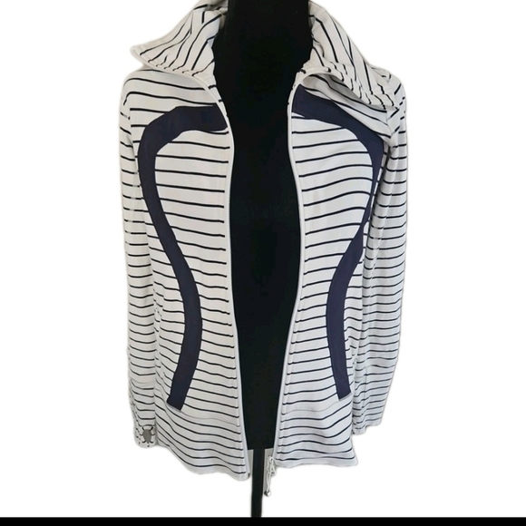 Lululemon Womens Blue And White Long Lenth High Neck Striped Stride Jacket 6 - Picture 9 of 15